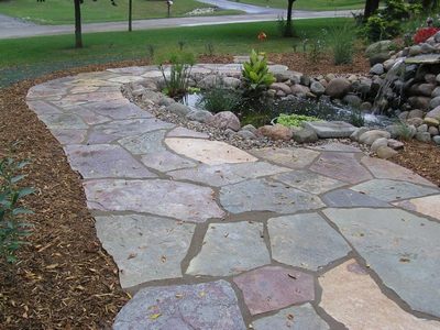 Chilton Landscape Flagstone and Steppers