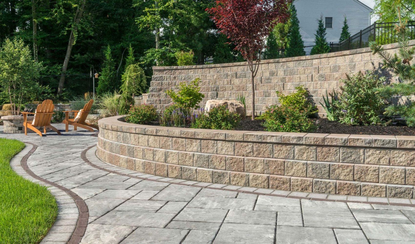 Retaining wall and paving brick landscape design