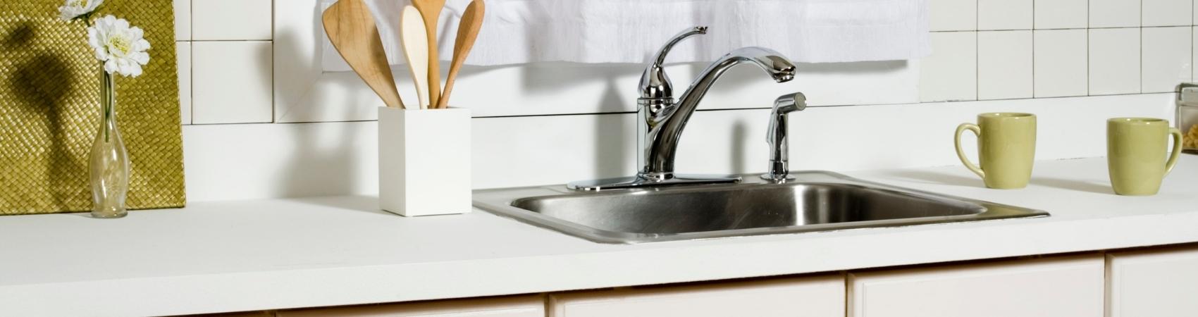 kitchen sink & faucet