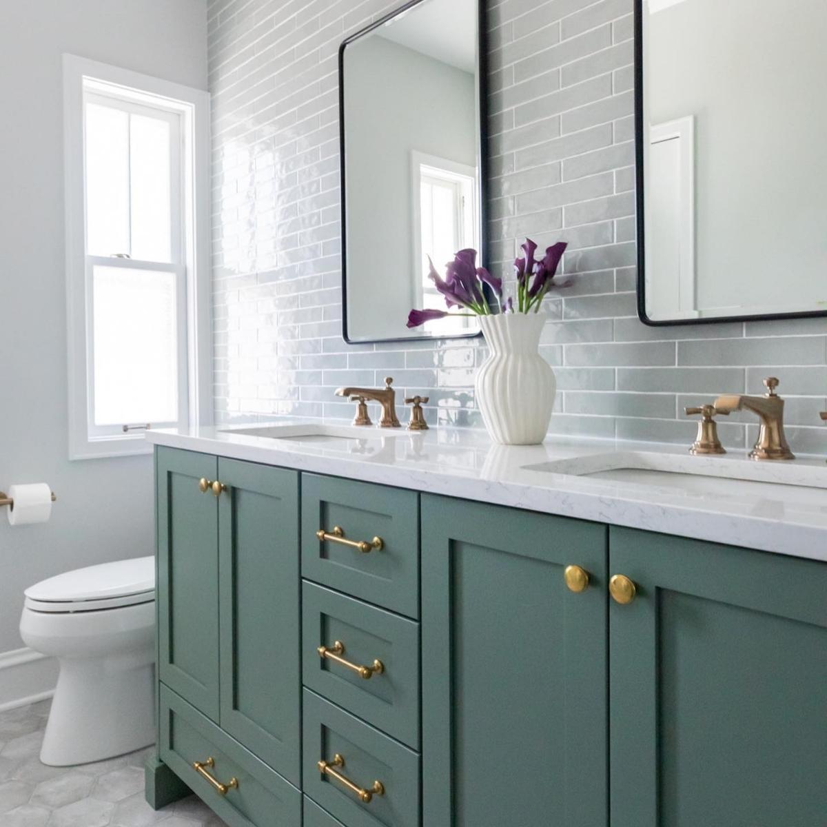 double bathroom vanity with quartz countertop 