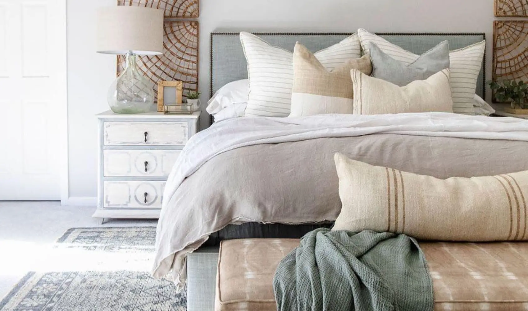 rowe bedroom furniture design with premium mattress