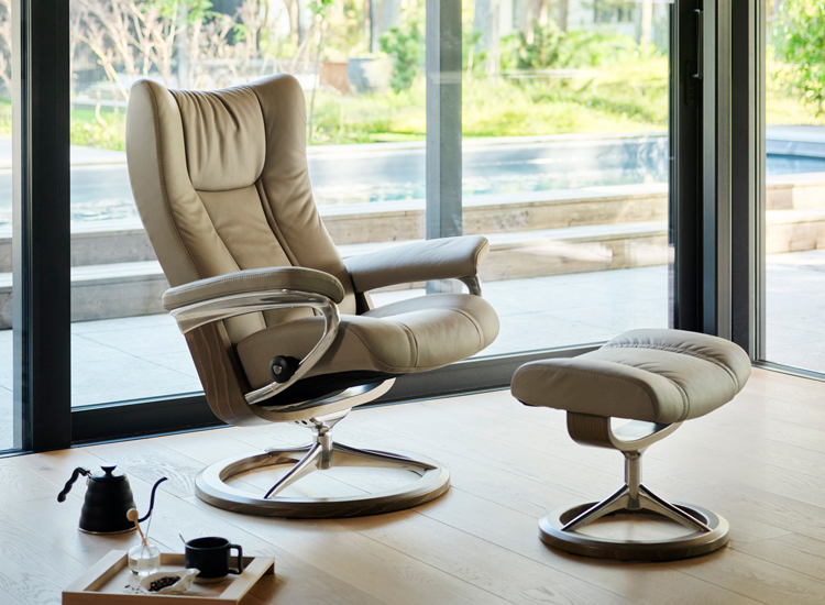stressless wing recliners on sale at Benson Stone Company for a limited time!